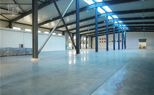 金剛砂耐磨固化地坪每平米價格是多少?